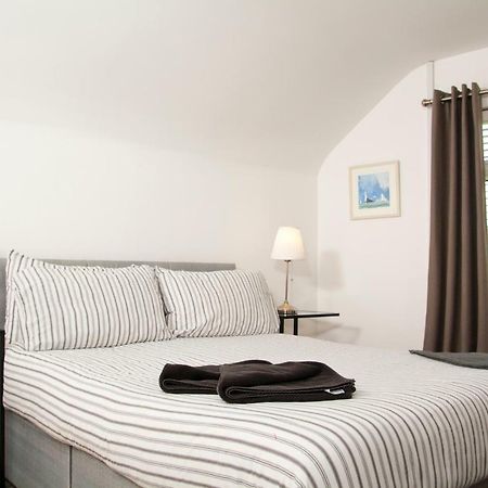 Zunera Lodge Кинсэйл Экстерьер фото