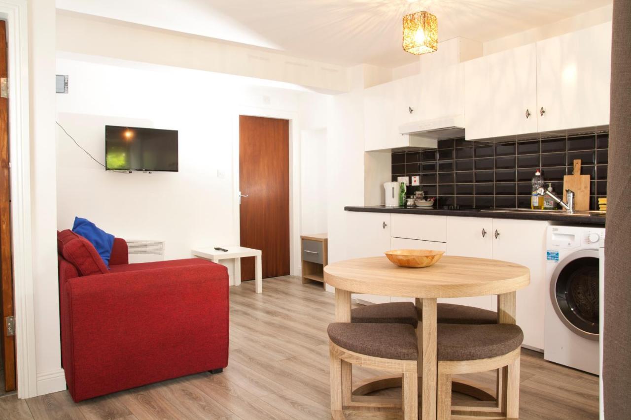 Zunera Lodge Кинсэйл Экстерьер фото