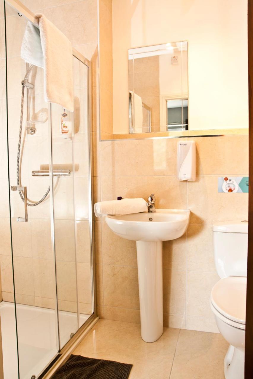 Zunera Lodge Кинсэйл Экстерьер фото
